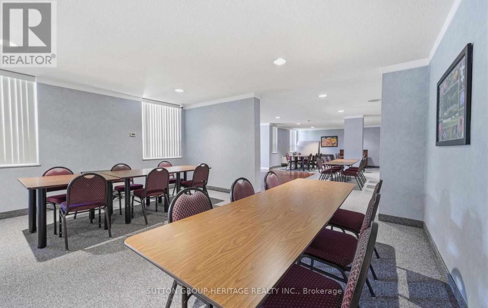 #1915 121 LING ROAD - 23