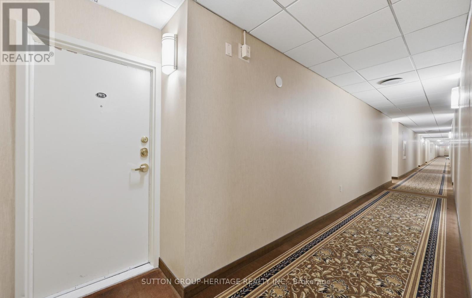 #1915 121 LING ROAD - 48