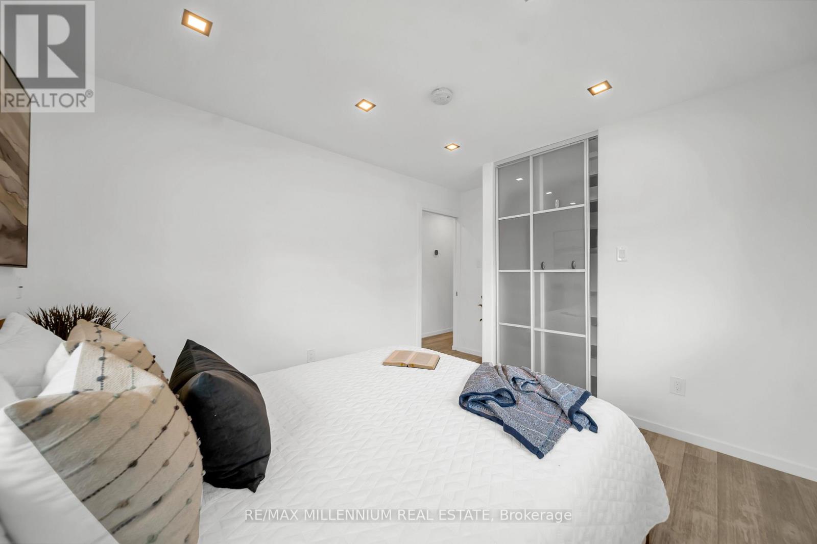 31 OLD LAKE RIDGE ROAD - 25