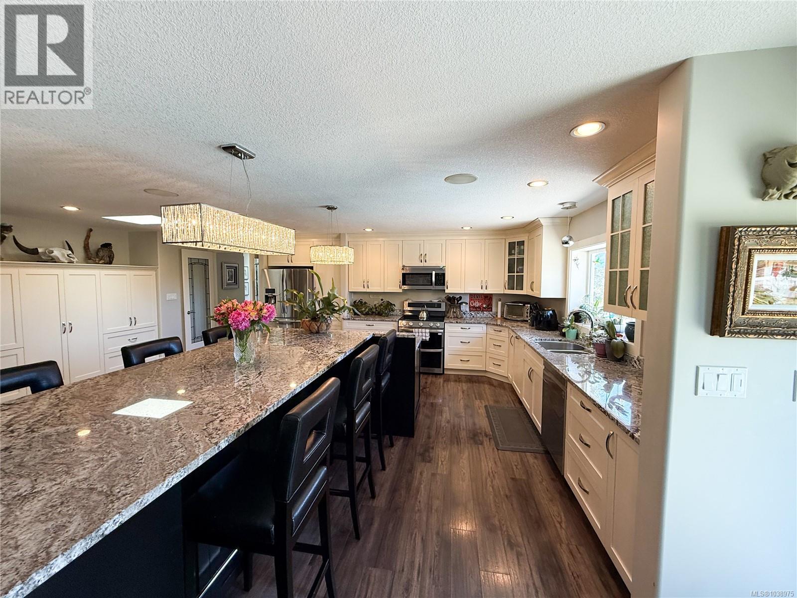 2440 Roome Rd, Duncan