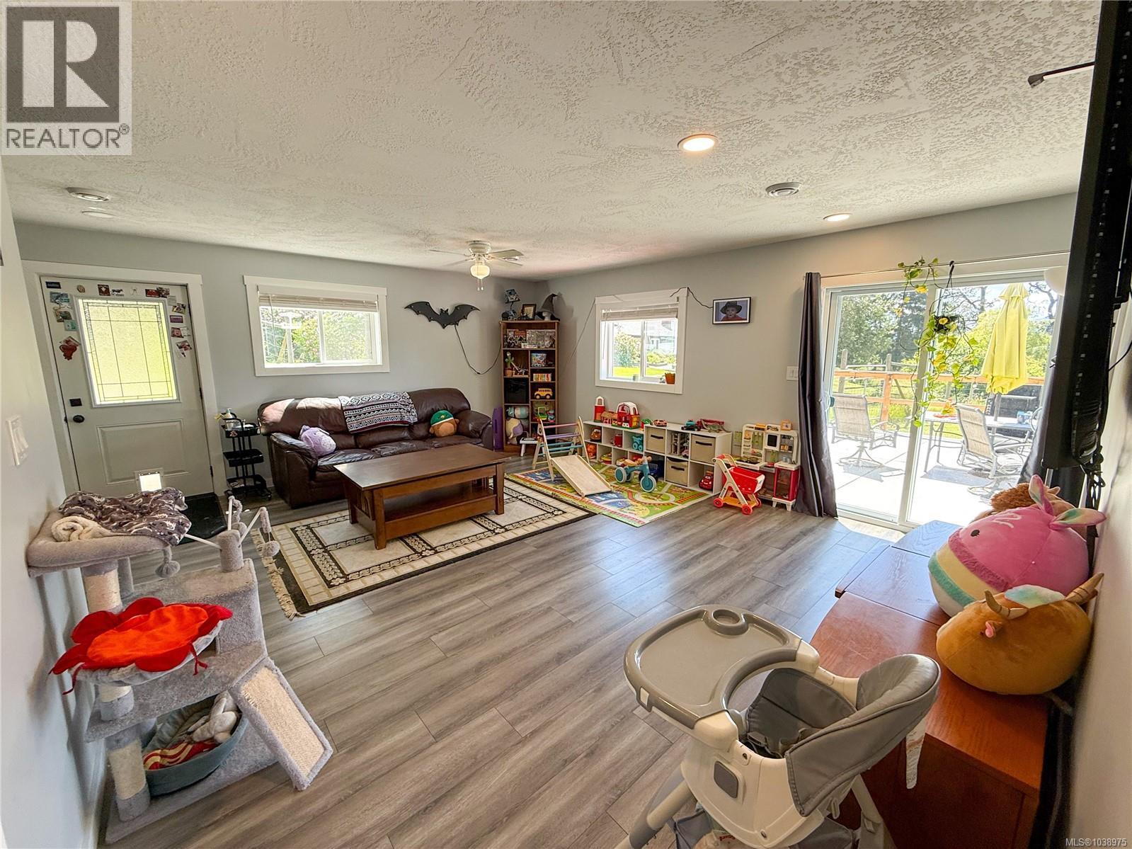 2440 Roome Rd, Duncan