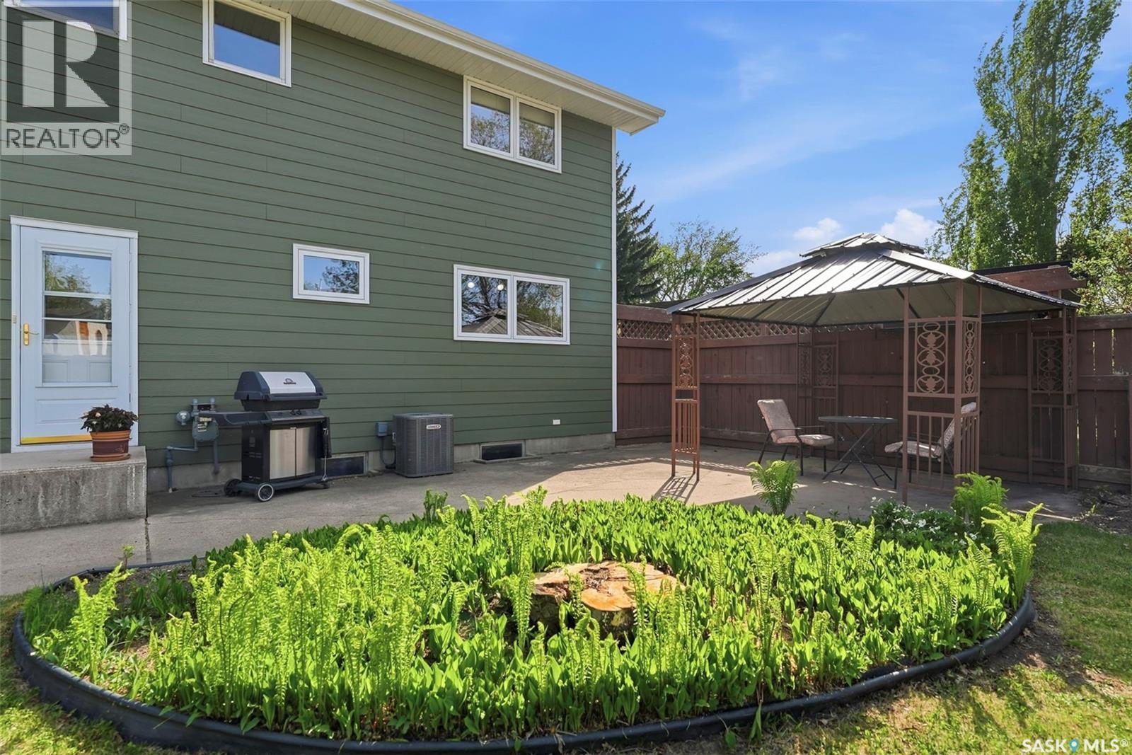 33 Sparling CRESCENT - 34