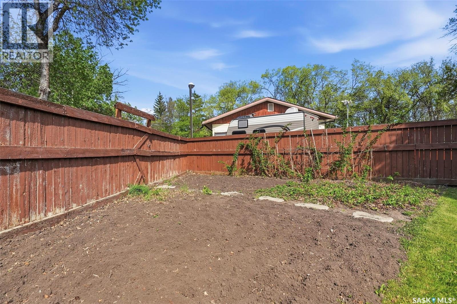 33 Sparling CRESCENT - 44