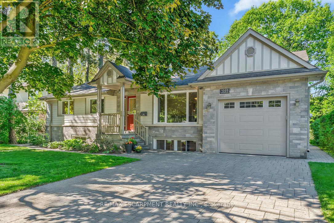 1055 WELWYN DRIVE - 1