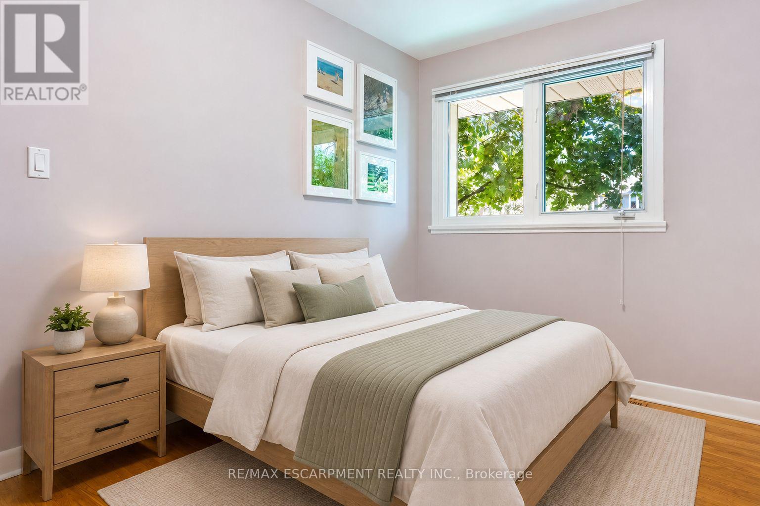 1055 WELWYN DRIVE - 20