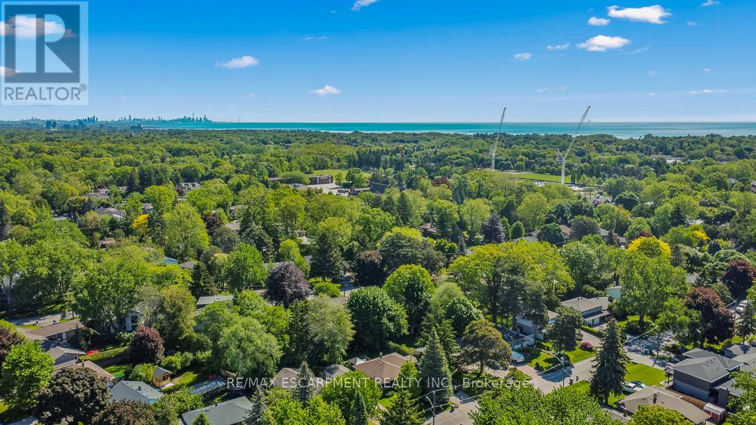 1055 WELWYN DRIVE - 3