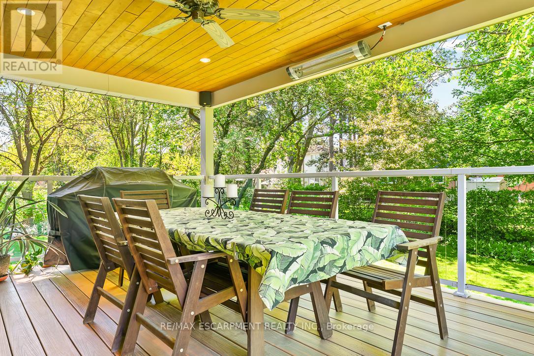 1055 WELWYN DRIVE - 33