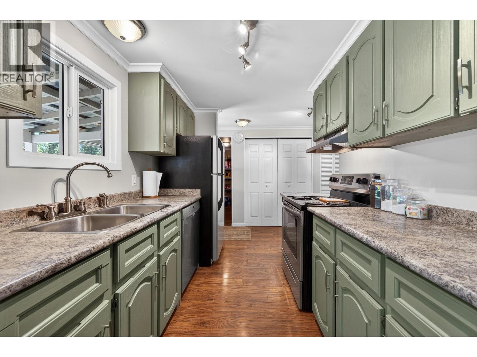 2873 Paradise Road - 8