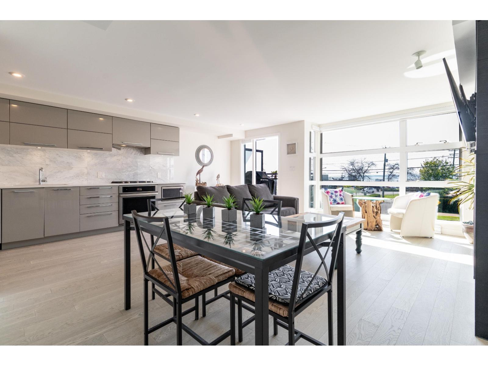 203 1160 OXFORD STREET, White Rock