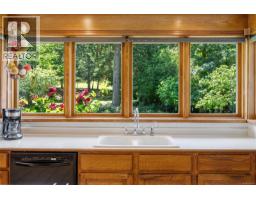 Balcony - 101 Church Bay Rd, Saturna Island, BC V0N2Y0 Photo 14