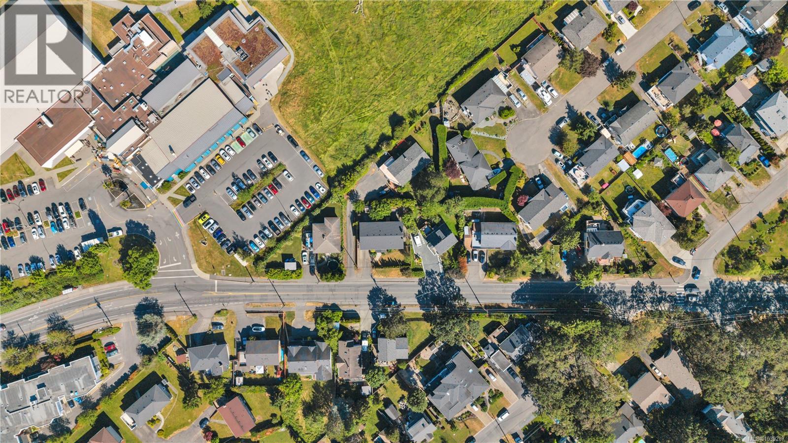 3236 Cedar Hill Rd, Saanich