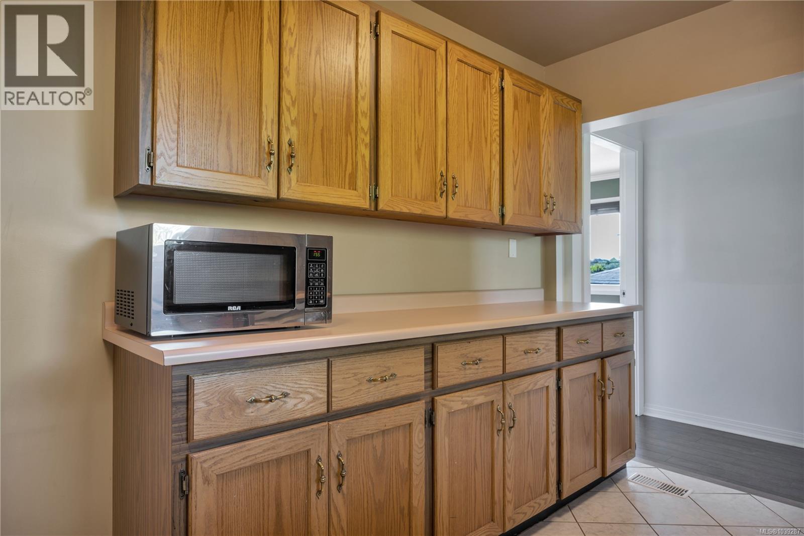3236 Cedar Hill Rd - 32