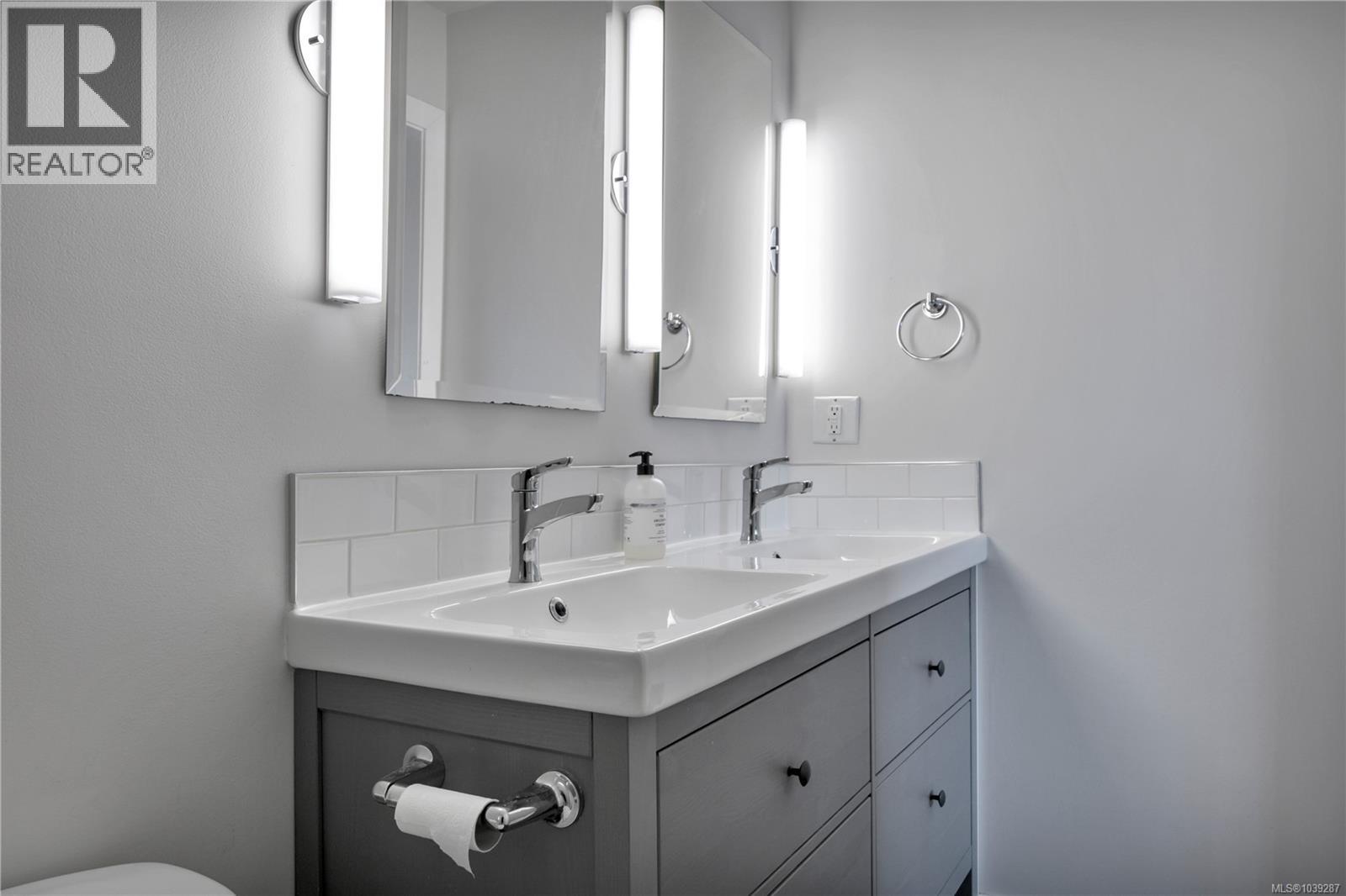3236 Cedar Hill Rd - 43