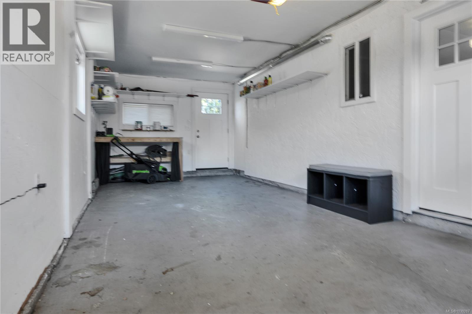 3236 Cedar Hill Rd, Saanich