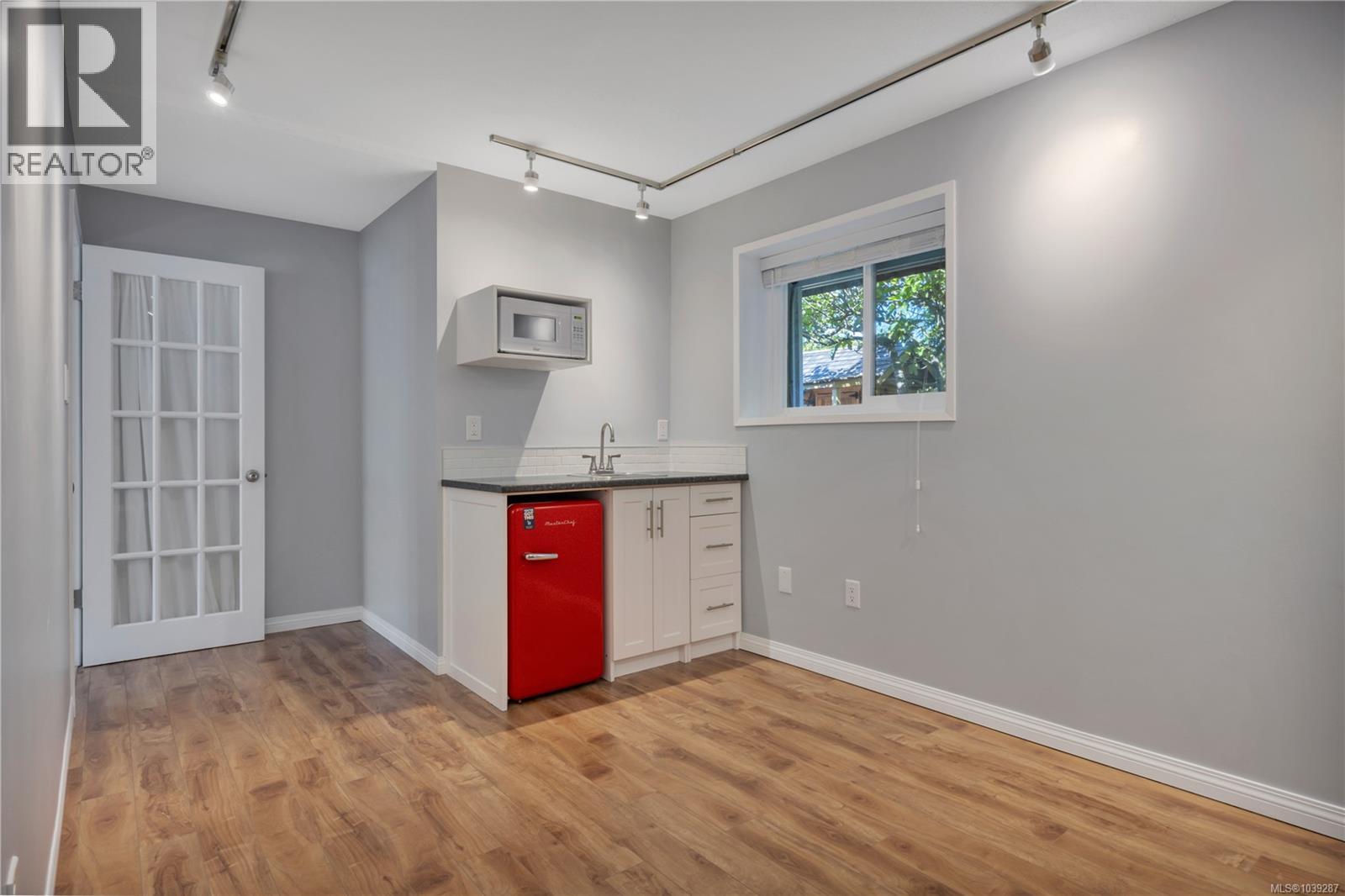 3236 Cedar Hill Rd, Saanich