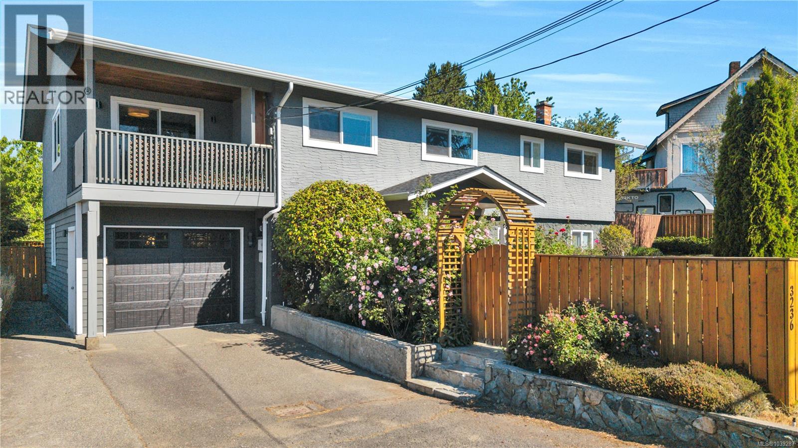 3236 Cedar Hill Rd, Saanich