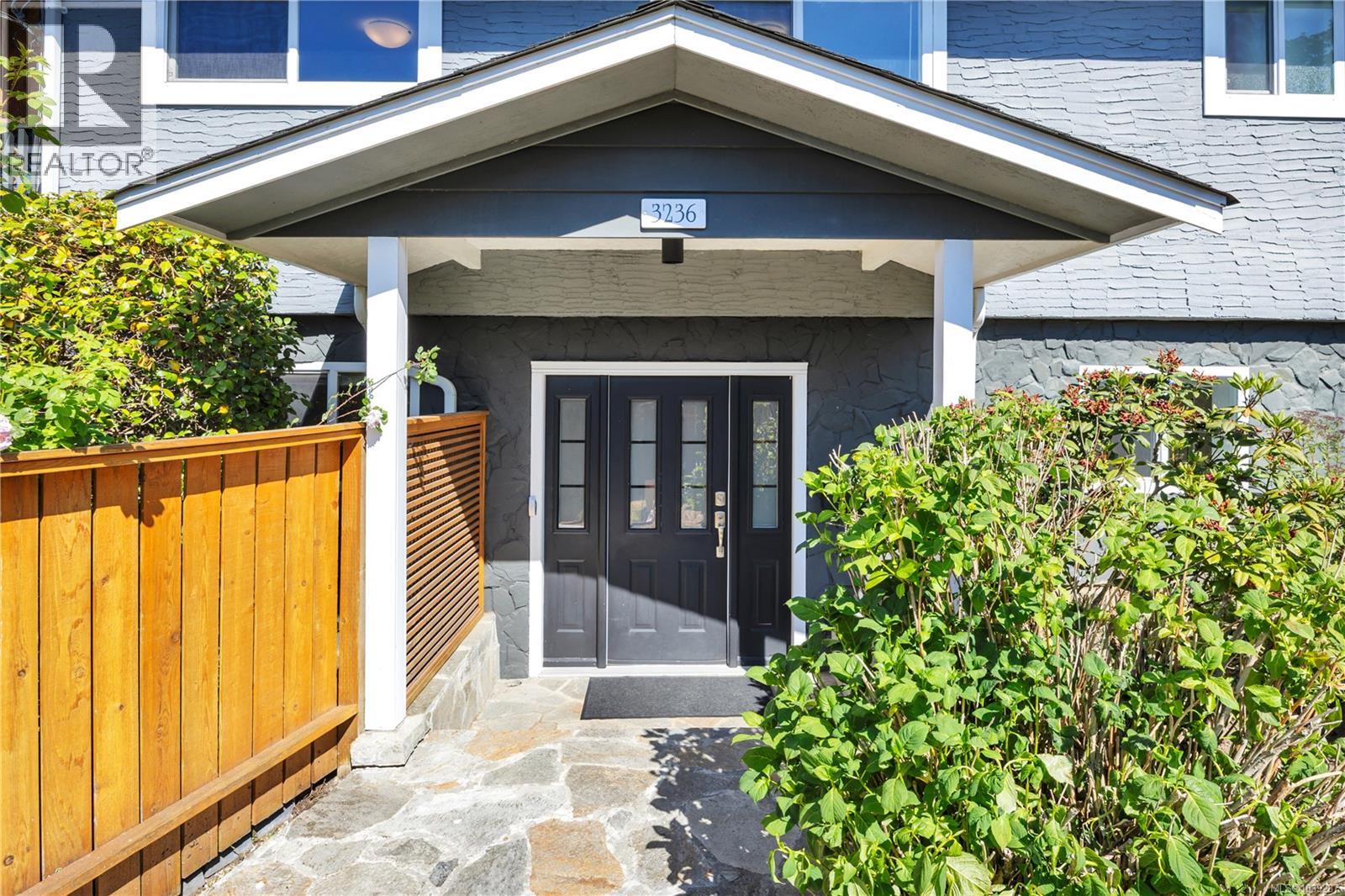 3236 Cedar Hill Rd, Saanich