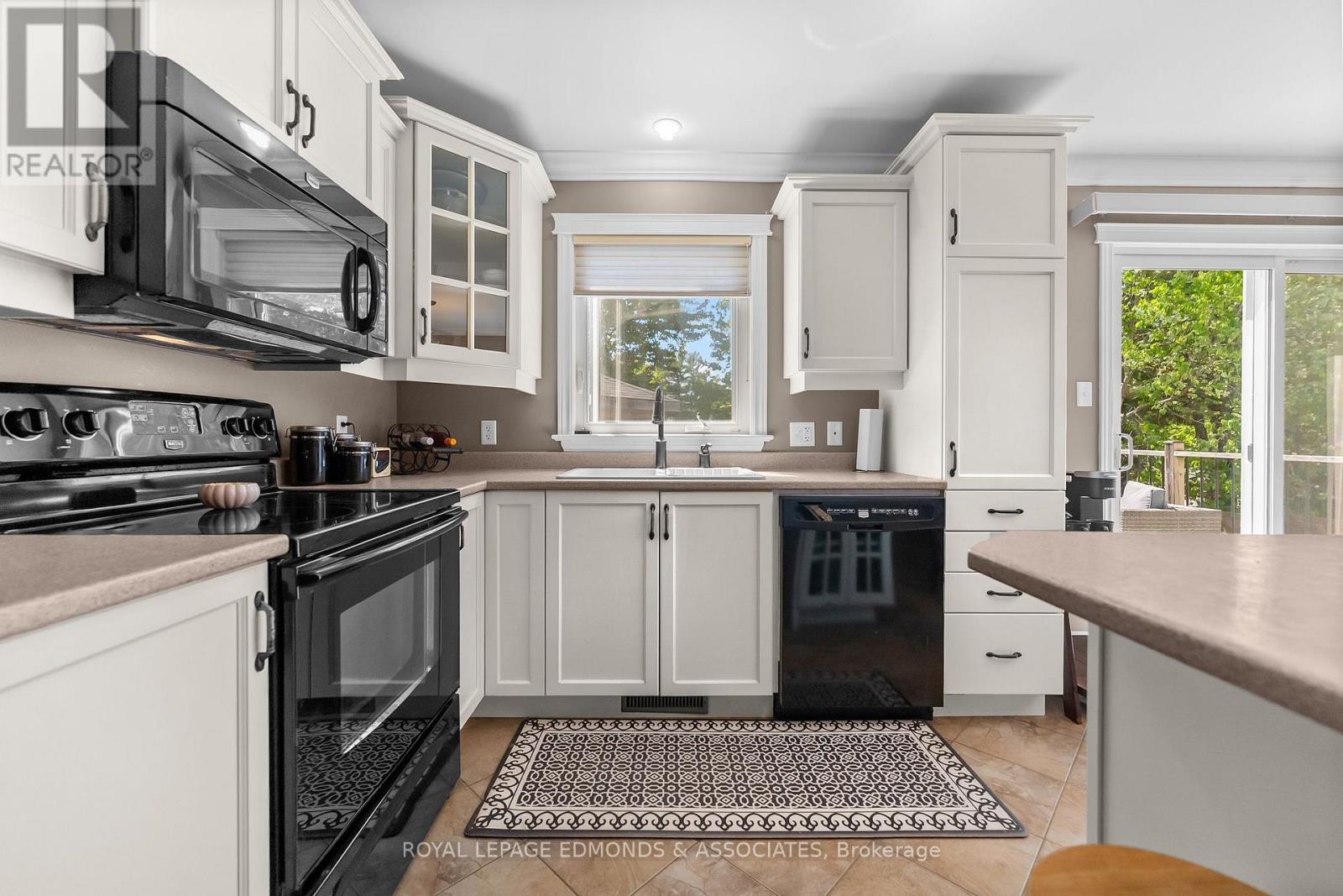 89 SPRUCE STREET - 11