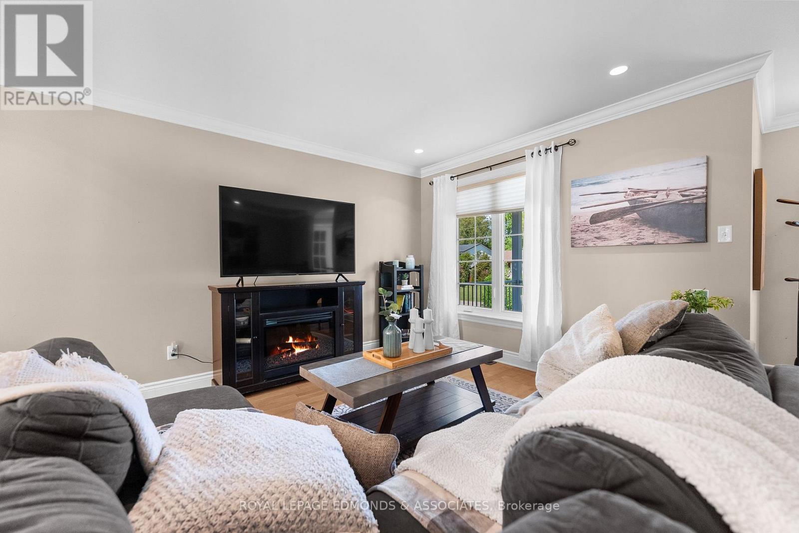 89 SPRUCE STREET - 7