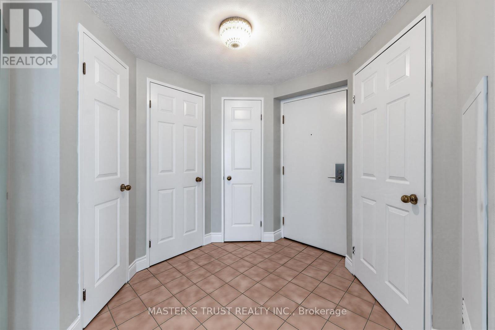 #1702 55 CENTRE AVENUE - 32