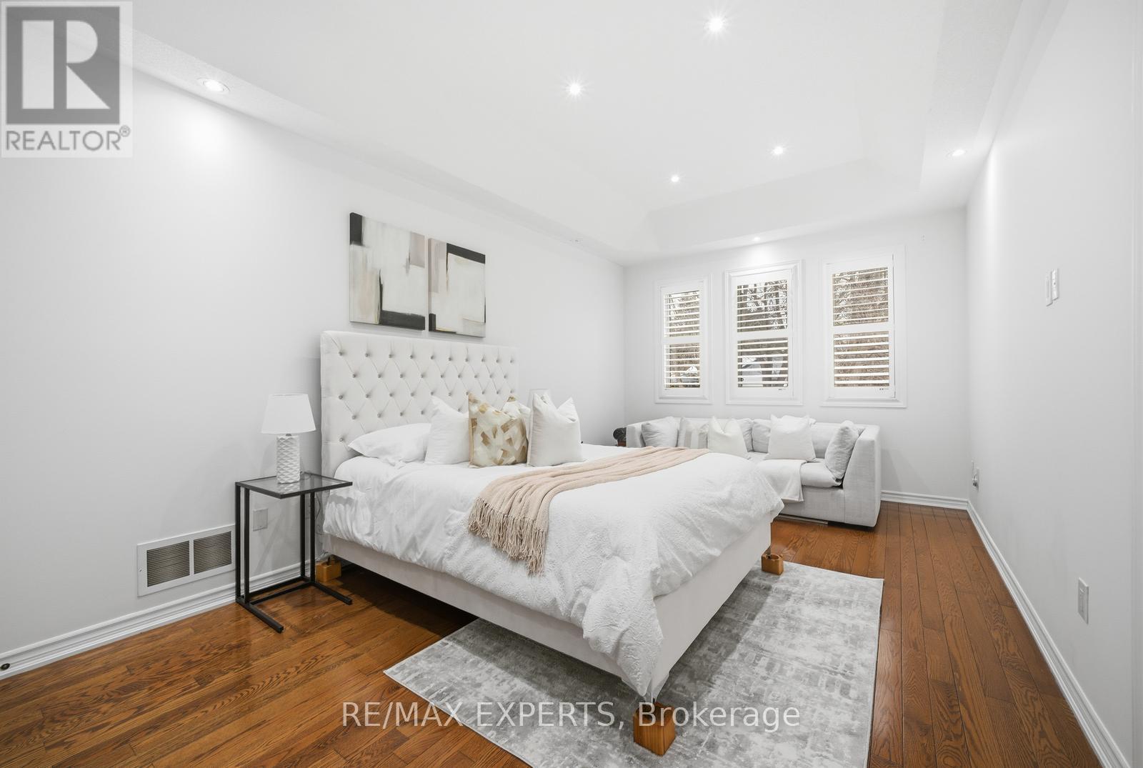 11 COLLIER CRESCENT - 21