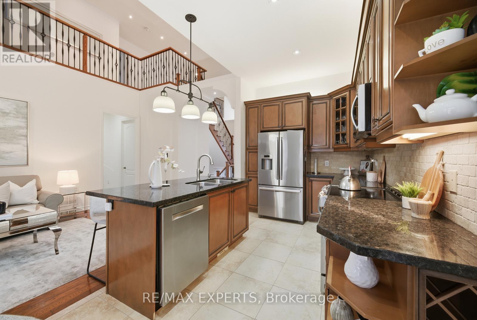 11 COLLIER CRESCENT - 15
