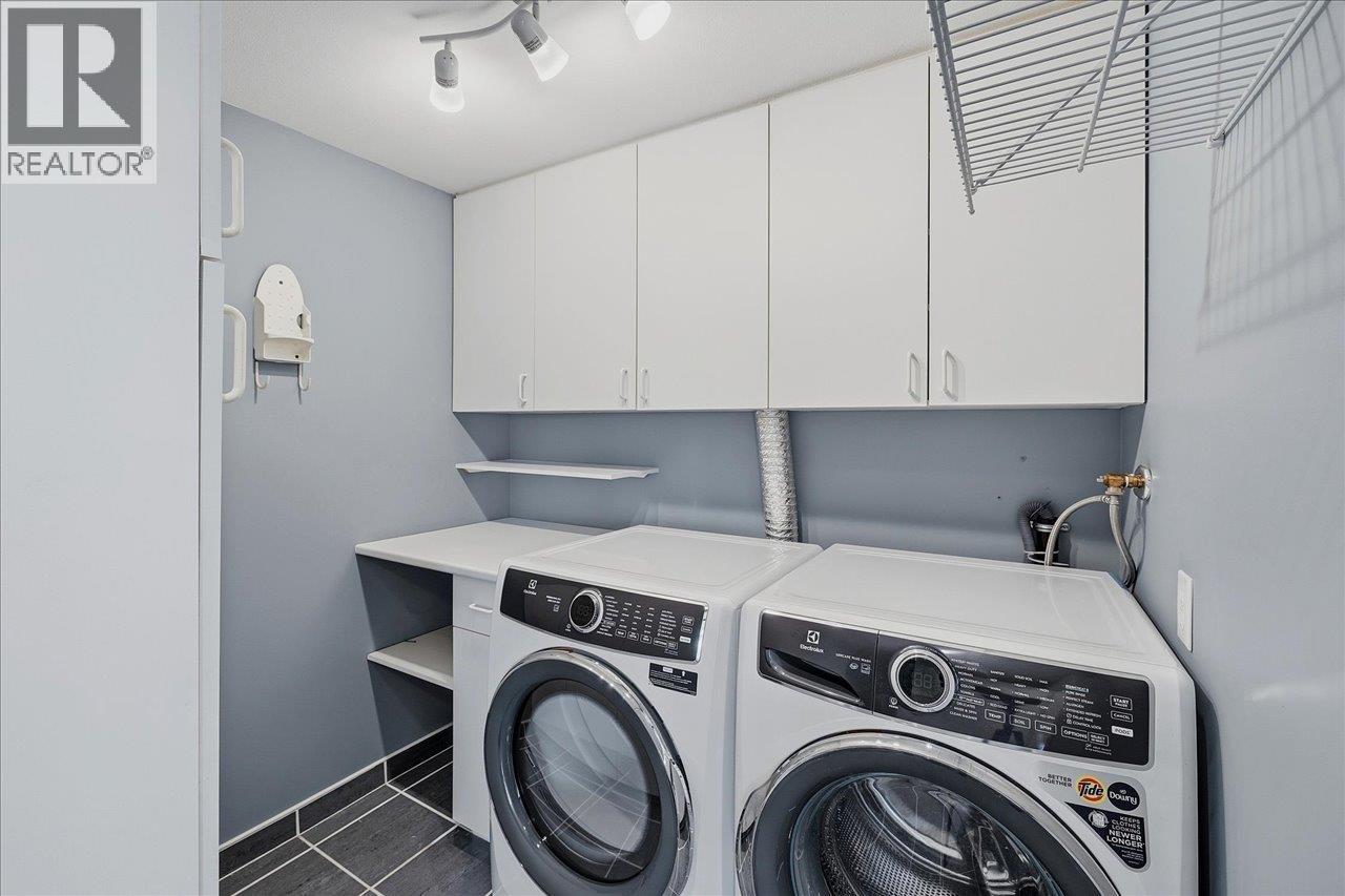 901 2988 ALDER STREET, Vancouver