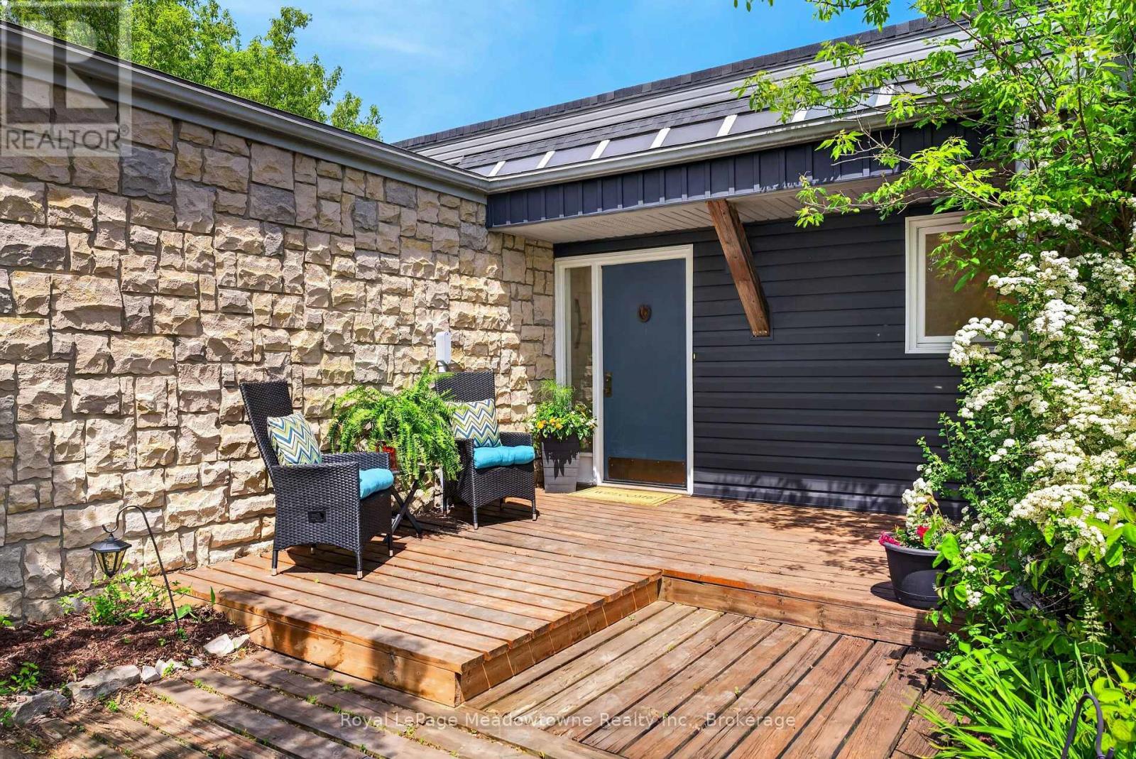 8122 ERAMOSA GARAFRAXA TOWNLINE - 2