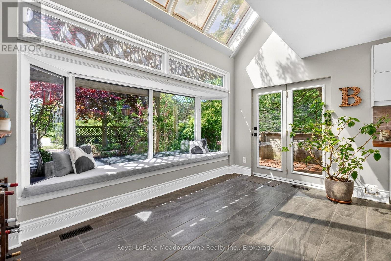 8122 ERAMOSA GARAFRAXA TOWNLINE - 10
