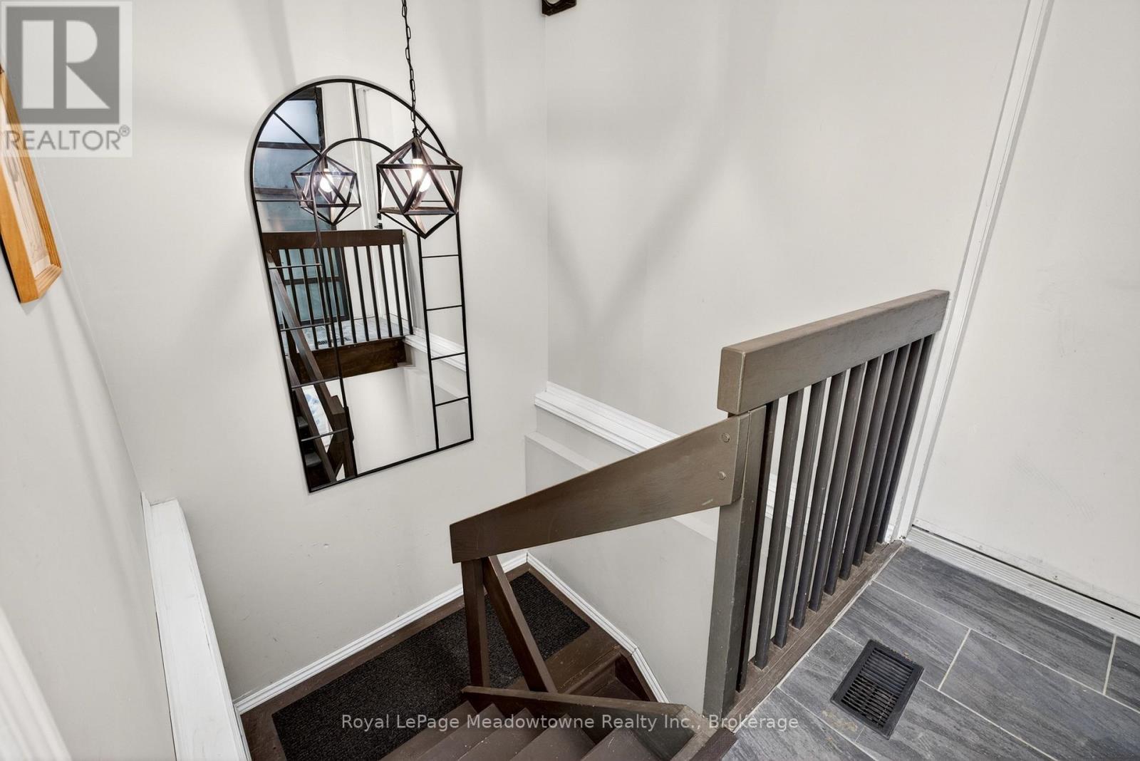 8122 ERAMOSA GARAFRAXA TOWNLINE - 20
