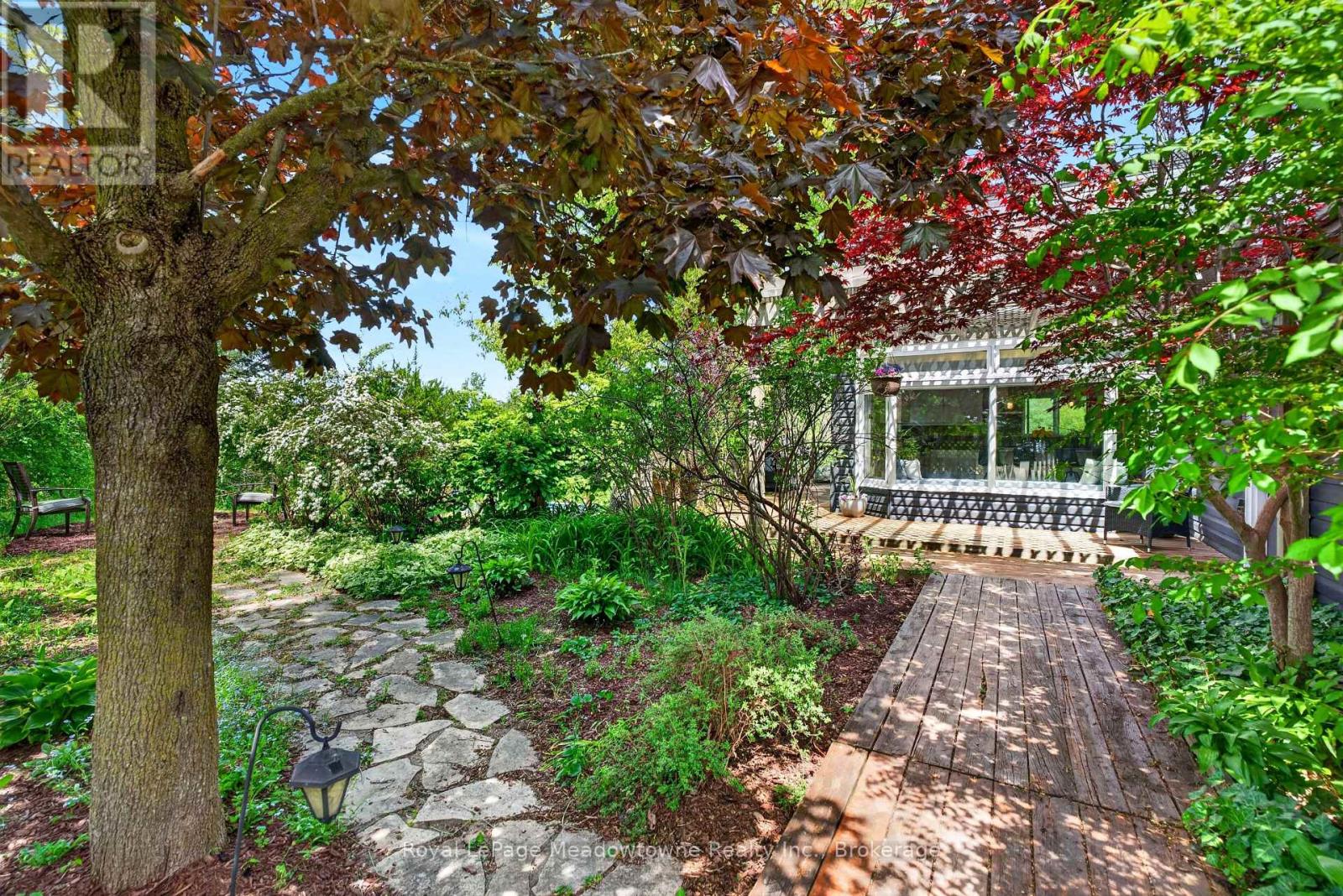 8122 ERAMOSA GARAFRAXA TOWNLINE - 27