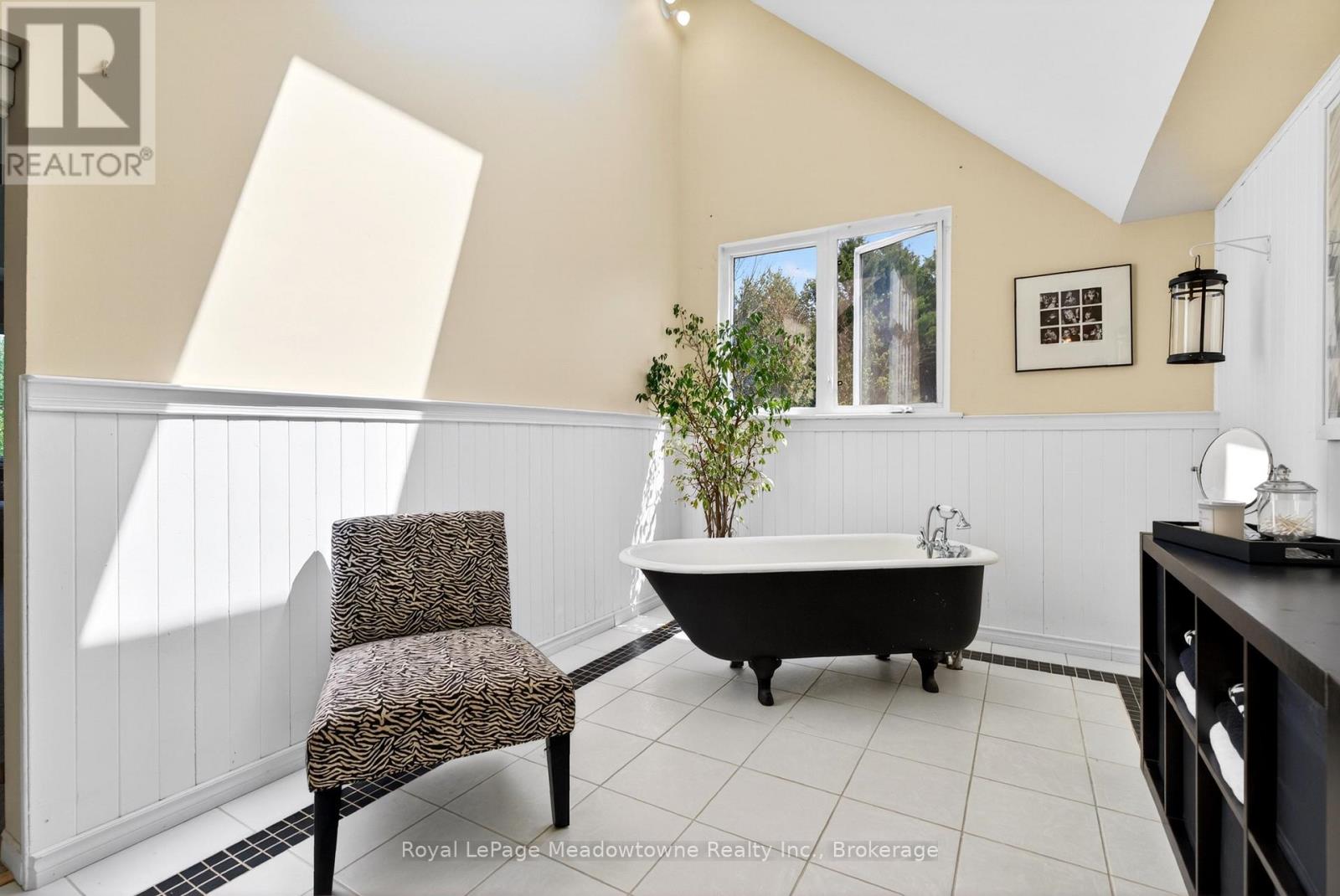 8122 ERAMOSA GARAFRAXA TOWNLINE - 17
