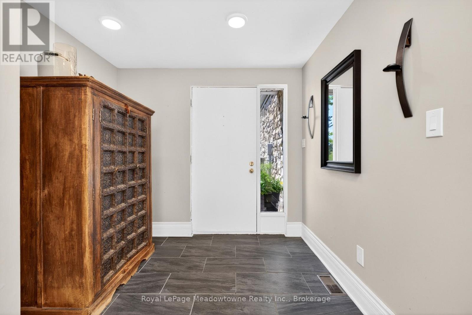8122 ERAMOSA GARAFRAXA TOWNLINE - 3