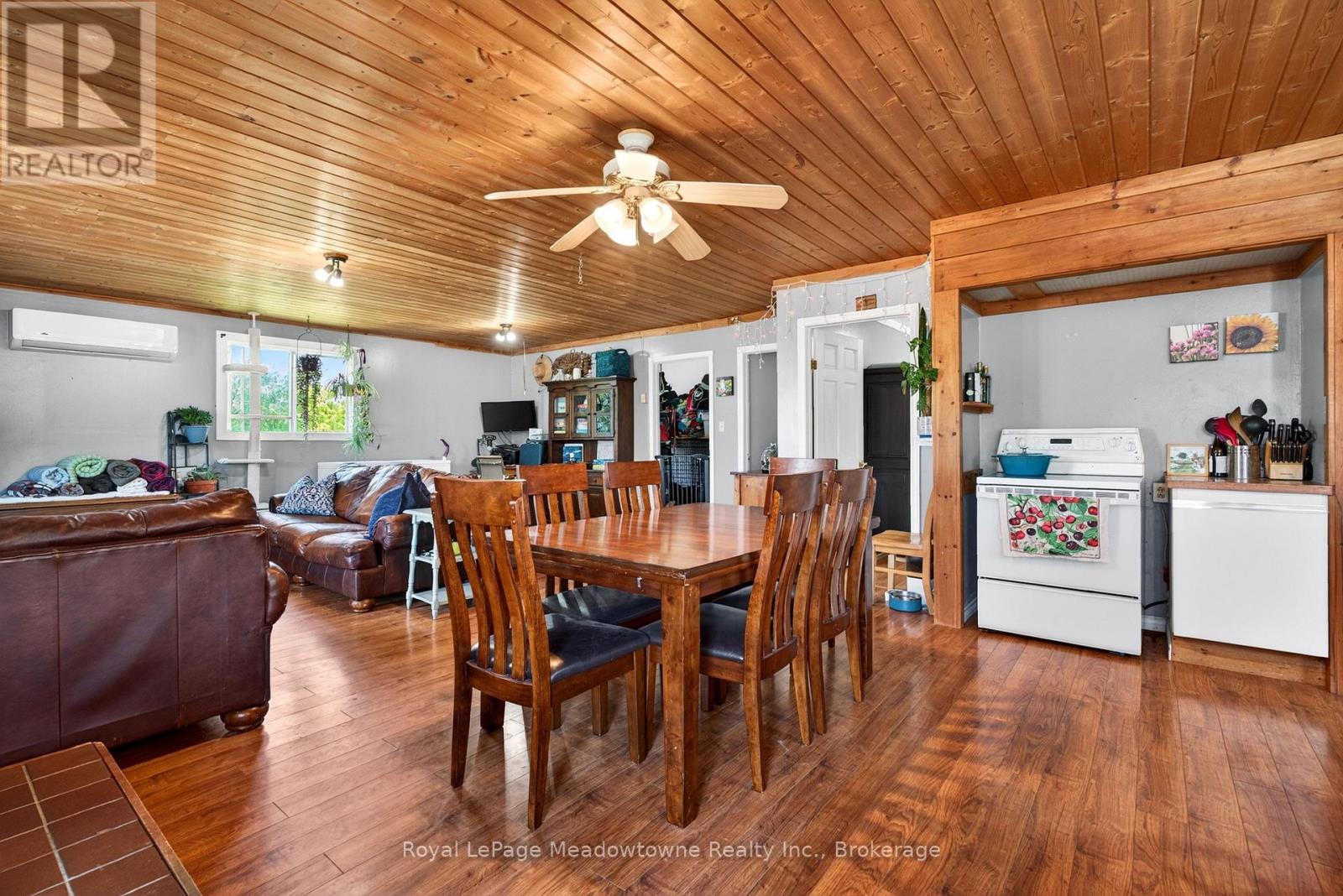8122 ERAMOSA GARAFRAXA TOWNLINE - 38