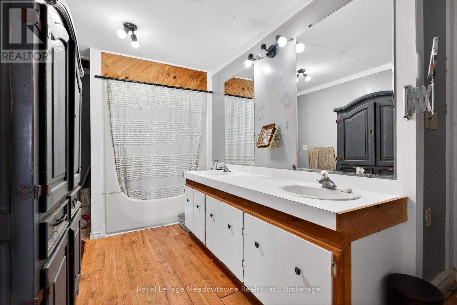 8122 ERAMOSA GARAFRAXA TOWNLINE - 40