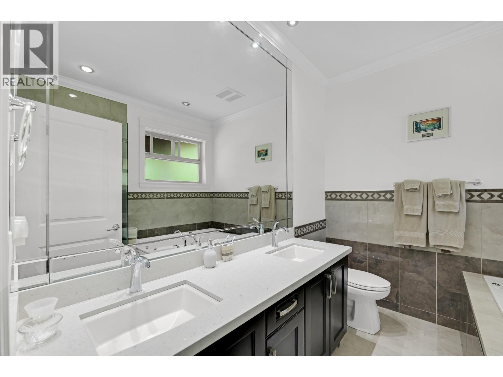 41440 DRYDEN ROAD, Squamish