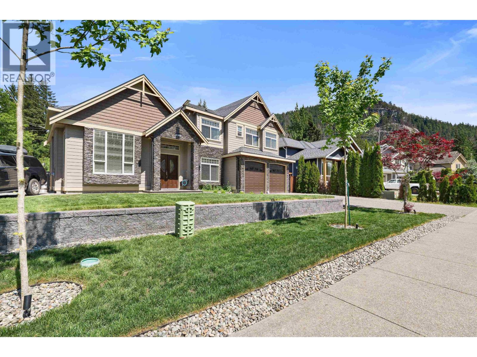41440 DRYDEN ROAD, Squamish