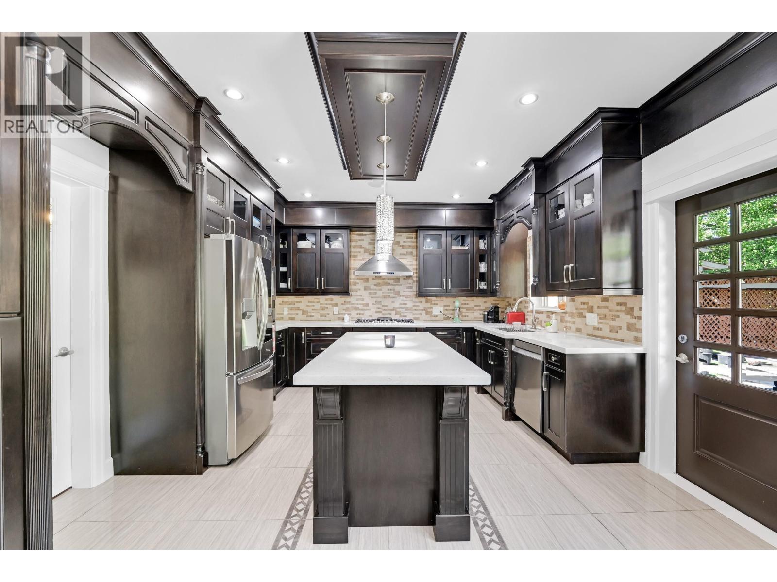 41440 DRYDEN ROAD, Squamish