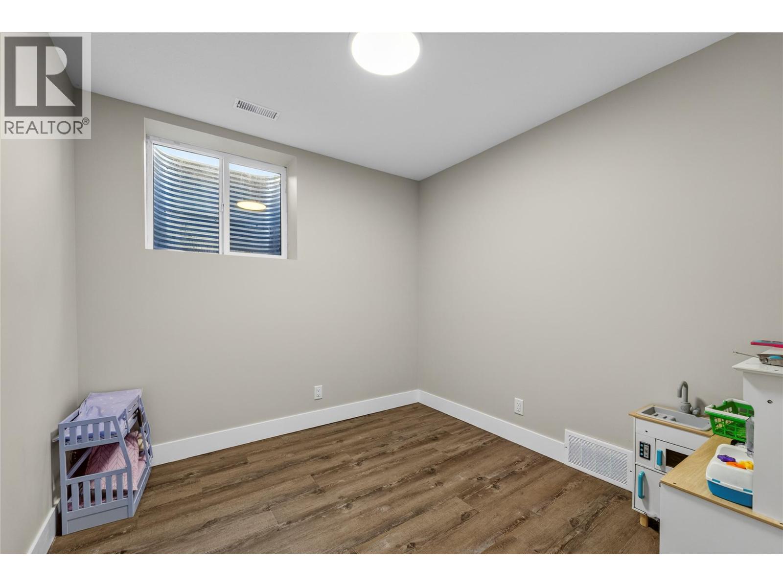 #156 200 GRAND Boulevard - 30