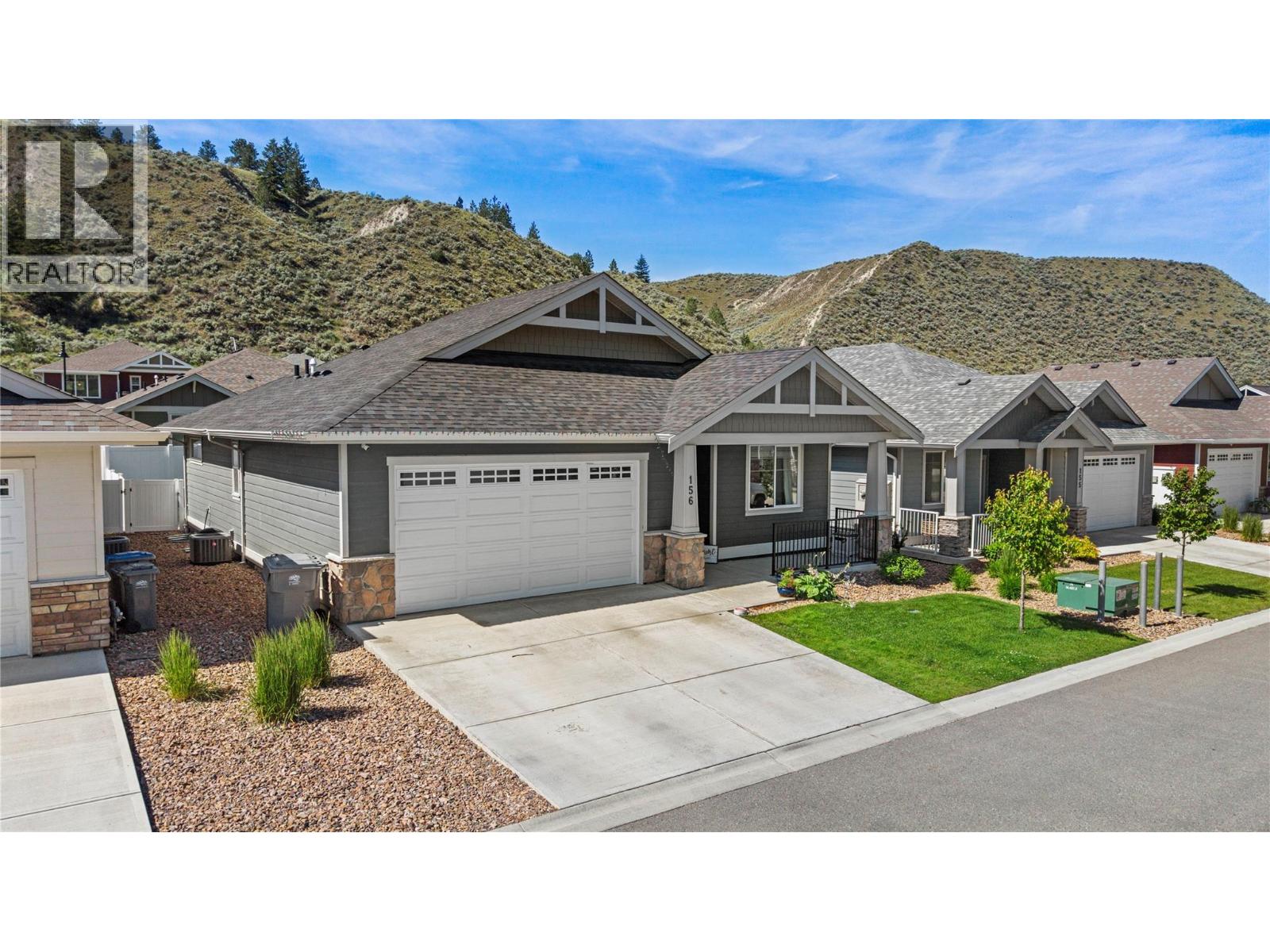 #156 200 GRAND Boulevard - 42