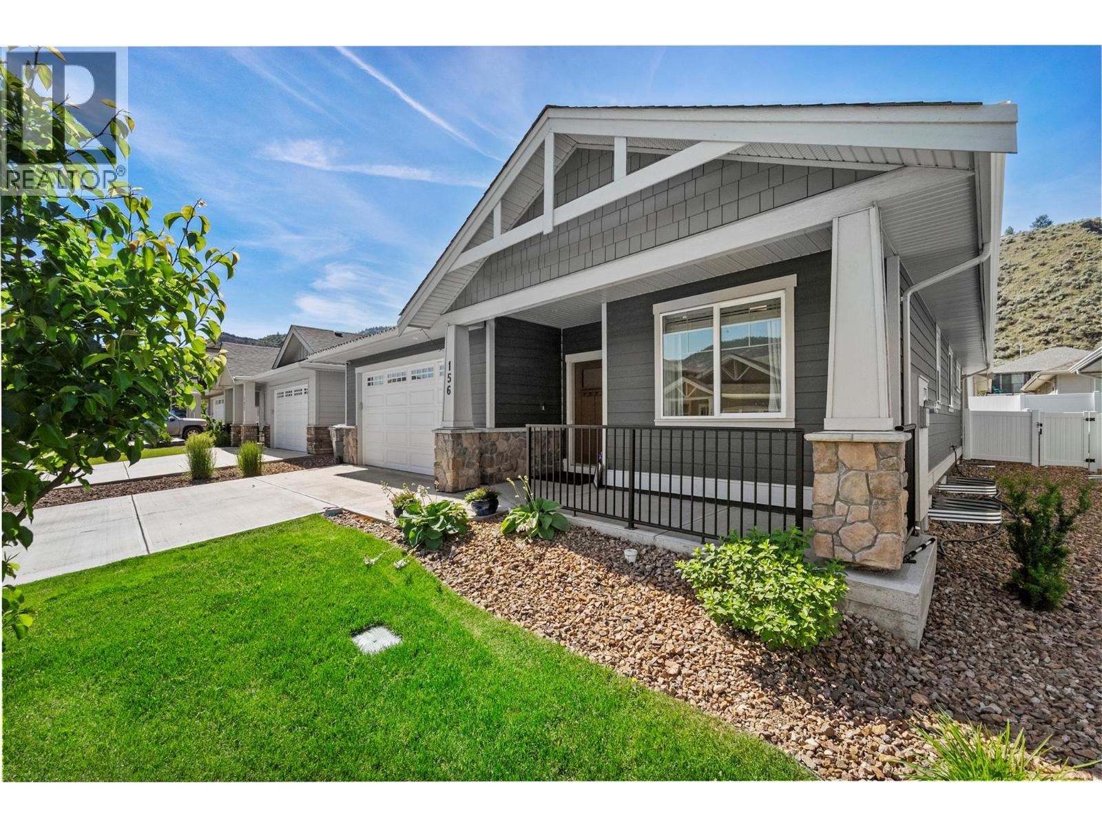#156 200 GRAND Boulevard - 34