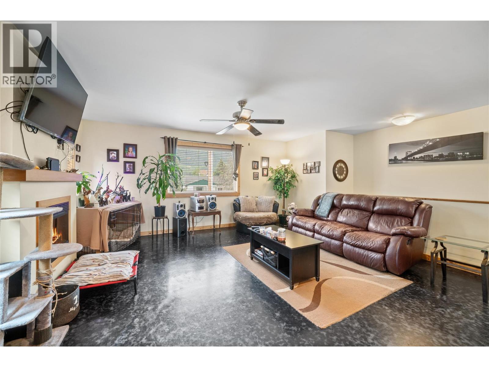 331 Fraser Avenue NW, Salmon Arm