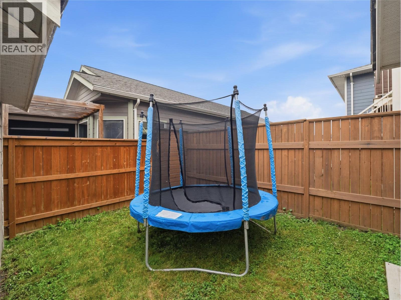 331 Fraser Avenue NW, Salmon Arm