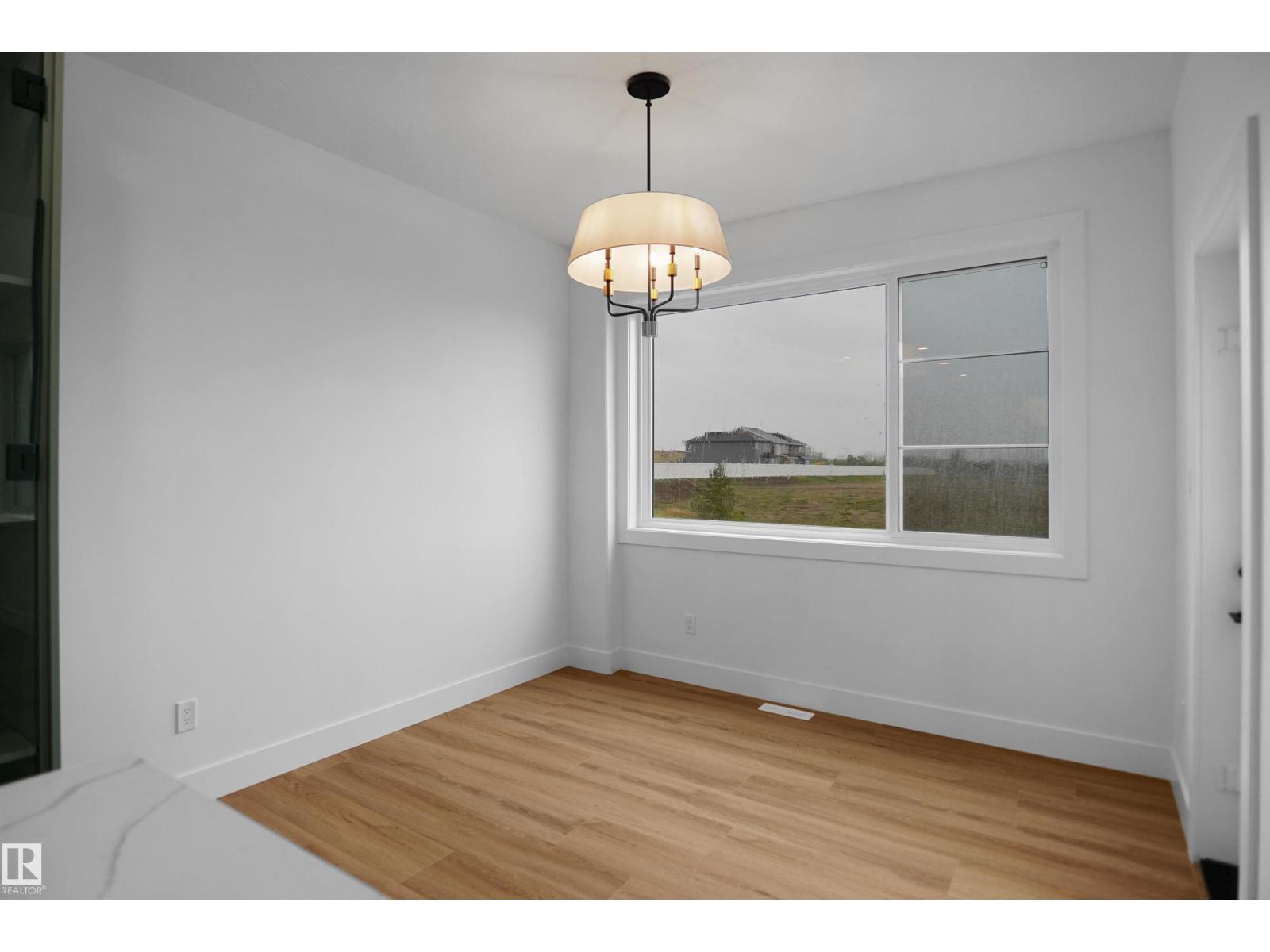 142 EDGEWATER CI - 27