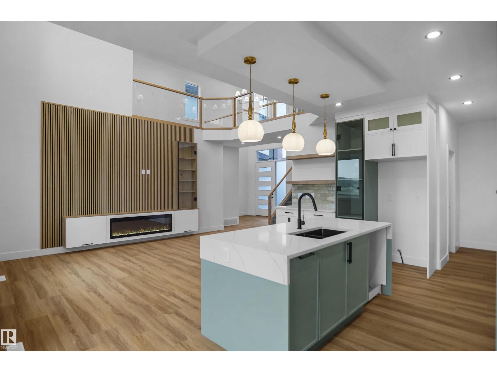 142 EDGEWATER CI - 30