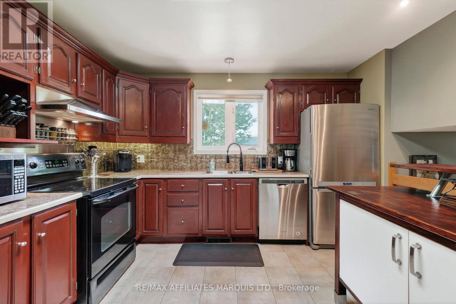 1329 PATRICIA PLACE - 15