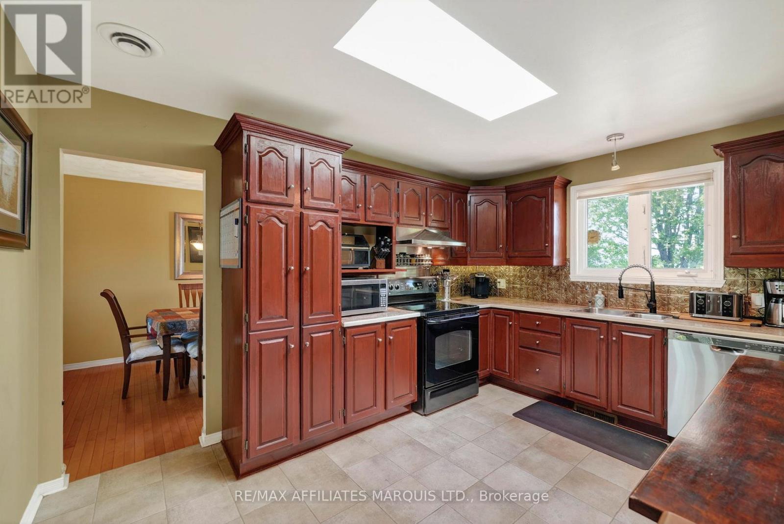 1329 PATRICIA PLACE - 16