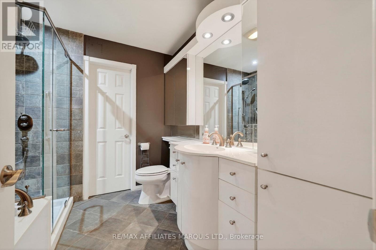 1329 PATRICIA PLACE - 21