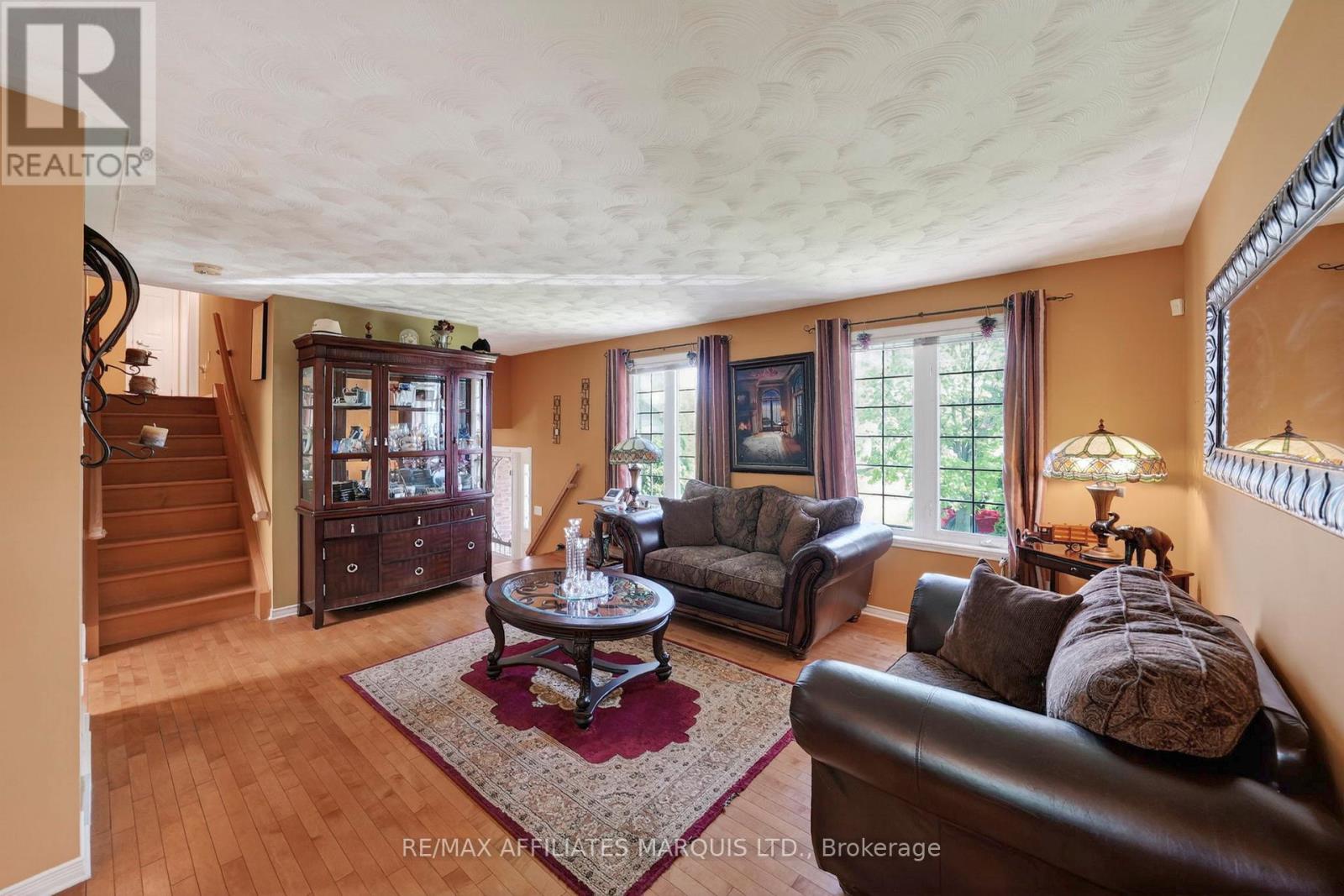 1329 PATRICIA PLACE - 9