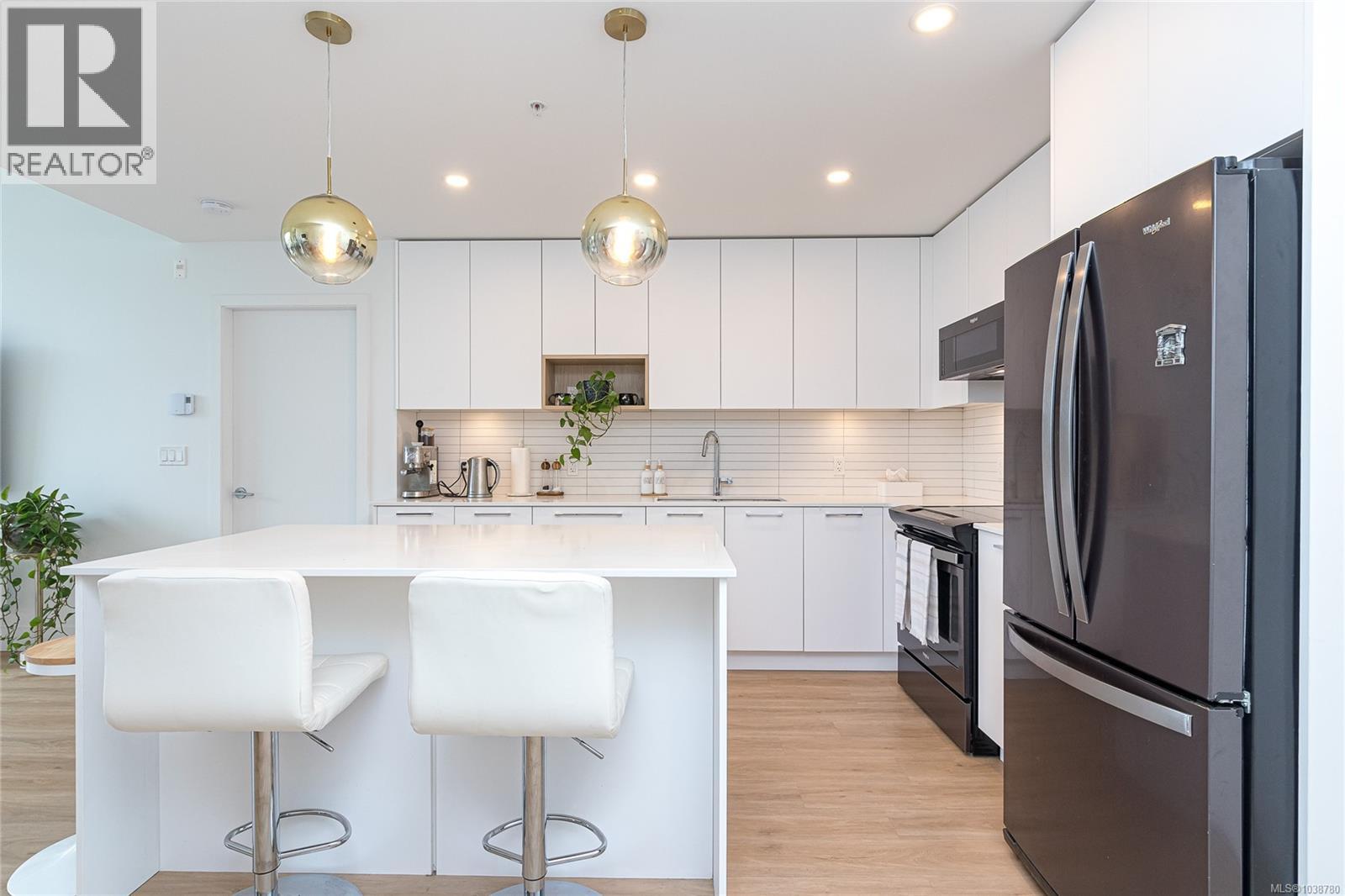 508 940 Reunion Avenue, Langford